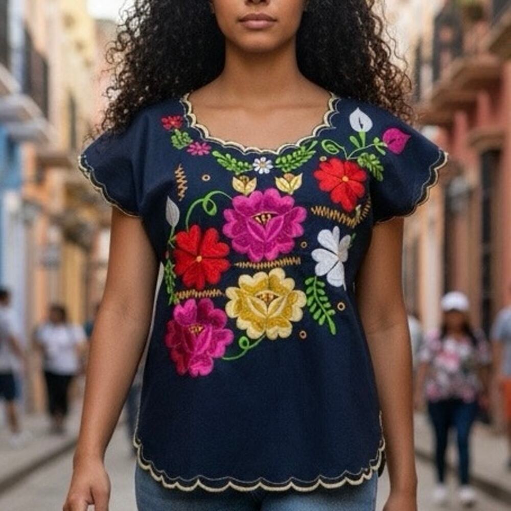 Yucatecan embroidered blouse Handmade Size medium NWOT